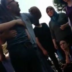 Sınava geç kalan kız öğrencinin babası polise kızdı