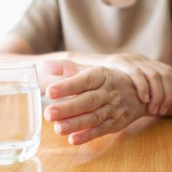Parkinson hastalığına beyin pili çözümü