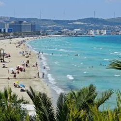 Çeşme'de oteller seçim dolayısıyla boş kaldı