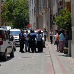 Sokakta çocukların oyun oymasına sinirlenip dehşet saçtı