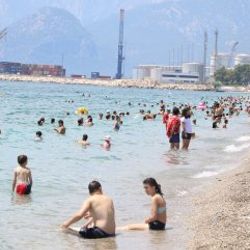 Antalya günlük yolcu sayısı rekorunu tazeledi