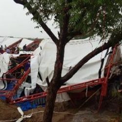 Hindistan’da pazar çadırı çöktü: 14 ölü