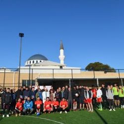 Avustralya’da cami bahçesine halı saha yapıldı
