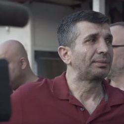 AK Partililer İstanbul İl Başkanlığı önünde gözyaşı döktü