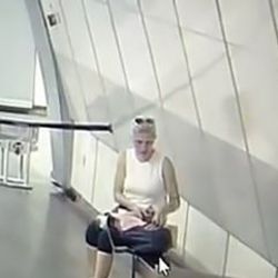 İstanbul metrosunda telefon hırsızı
