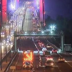 FSM'de 4 şerit trafiğe kapatıldı