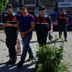 Kızına 11 el ateş eden baba tutuklandı