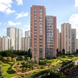 TOKİ, konutları teslim etmeye başladı