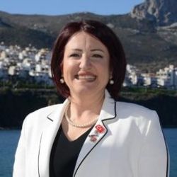 Belediye başkanı kendini müdür olarak atadı