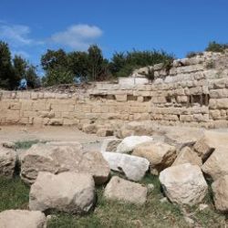 Parion'un 18 asırlık surlarıyla gün yüzüne çıkıyor