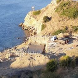 Karaburun'da sit alanına yapılan inşaat yarın yıkılacak