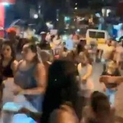 Polisin kovaladığı şüpheliler partiye daldı: 9 ölü
