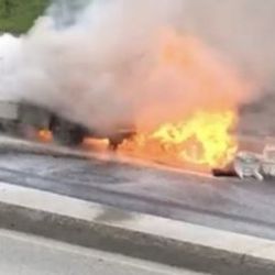 Beyoğlu’nda LPG' yüklü araç alev aldı