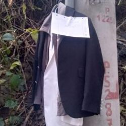 Zonguldak'ta üşüyenler için kıyafet bıraktı
