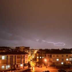 Aksaray'da yıldırımla Türkiye haritası oluştu