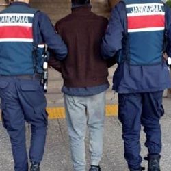 İzmir'de bağ evinde hırsızlık yapan şüpheliler yakalandı