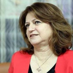 Lillifer hemşire, kanseri 5 yılda 8 ameliyatla yendi
