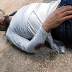 Yunan polisinin dövdüğü göçmenler köy kahvesine sığındı