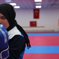 Hastalığı için başladığı kick boksta şampiyon oldu