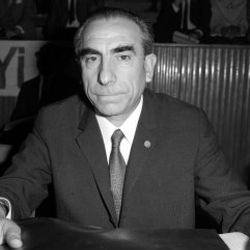 MHP 51 yaşında