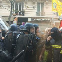 Fransız polisi şiddetin dozunu artırdı