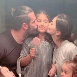 Zeynep Demirel'den Yade'ye sürpriz parti