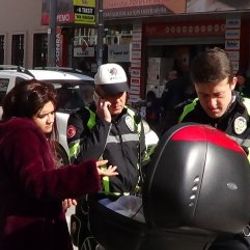 Balıkesir'de ceza yazan polisi tehdit eden sürücü
