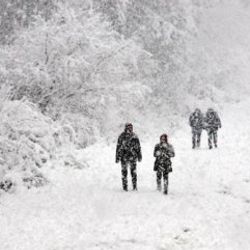 Bazı illerde eğitime kar nedeniyle ara verildi