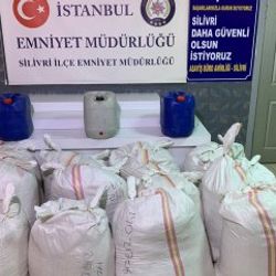 Silivri'de 90 çuval kaçak tütün ele geçirildi