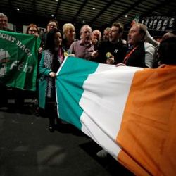 İrlanda'da seçimi IRA'nın siyasi kanadı Sinn Fein kazandı