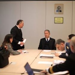 Milli Savunma Bakanı Hulusi Akar NATO karargahında
