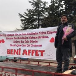 Uzaklaştırma kararını af dilemek için çiğnedi