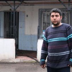 2 gün önce taşındıkları ev yanınca sokakta kaldılar