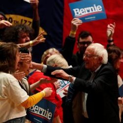 Demokratlar arasındaki başkanlık yarışında Sanders önde
