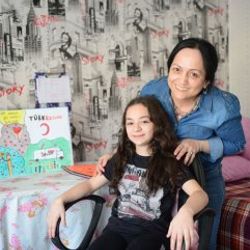 İki kez kanseri yenen Ece'nin yüzü artık gülüyor