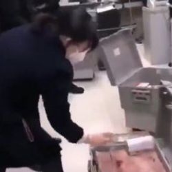 Çin'de paralar virüse karşı karantina altına alındı