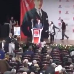 CHP'nin kongresinde olay çıktı
