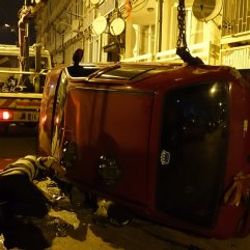 Alkollü sürücü takla atan otomobilden sağ çıktı
