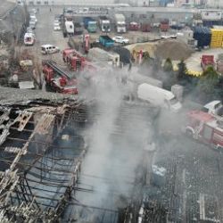 İstanbul'da metal kaplama fabrikasında yangın çıktı