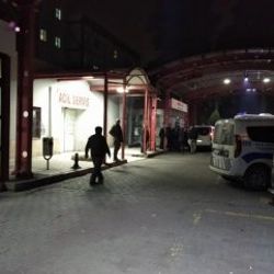 İzmir'de 16 yaşındaki genç tartıştığı kişiyi bıçakladı