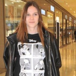 Makyajsız güzel Alina Boz