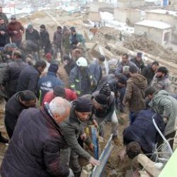 İran'daki depremde 36 kişi yaralandı