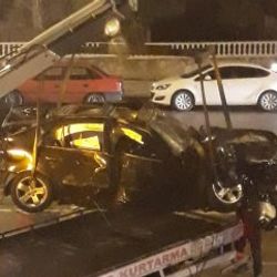 Denizli'de iki otomobil çarpıştı: 1 ölü, 3 yaralı