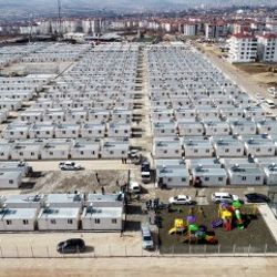 Elazığ'da depremzedeler konteynerlere yerleşmeye başladı