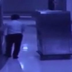 Pendik'te hastanede yemek dağıtan garson, hırsız çıktı