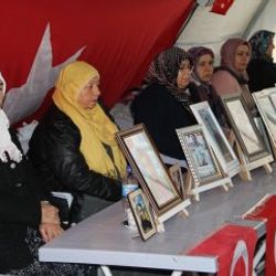 HDP önündeki ailelerin direnişi 177'nci günde