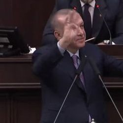 Erdoğan'a AK Parti grup toplantısında doğum günü sürprizi