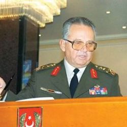 Hikmet Köksal öldü