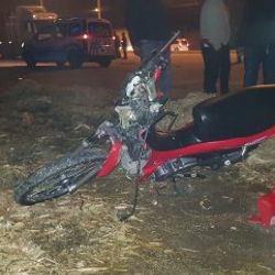 Manisa'da motosiklet tıra arkadan çarptı