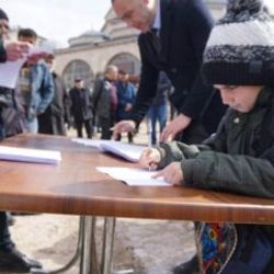Kangal'da bir grup, askere gitmek için dilekçe verdi